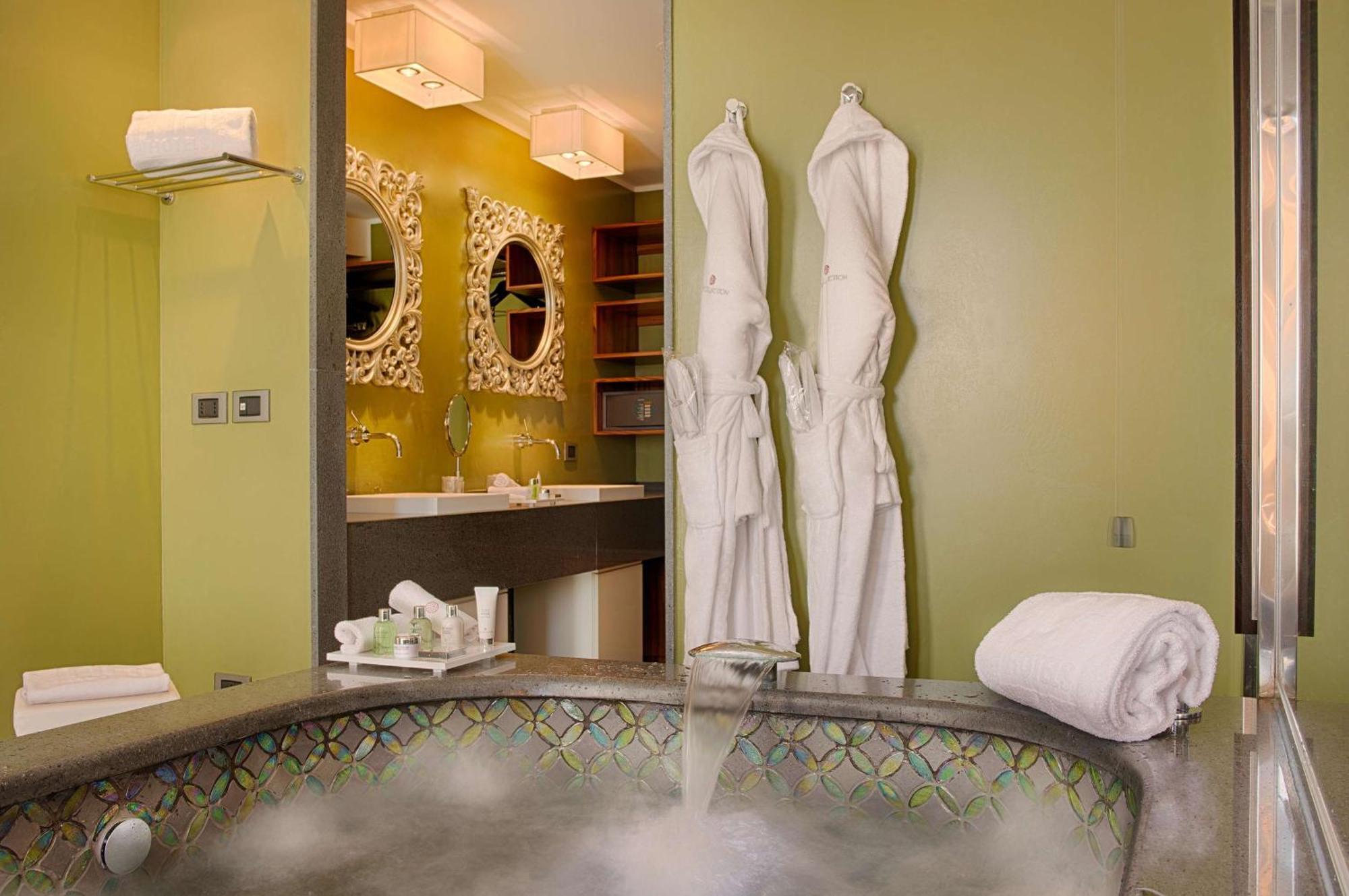 Nh Collection Hotel