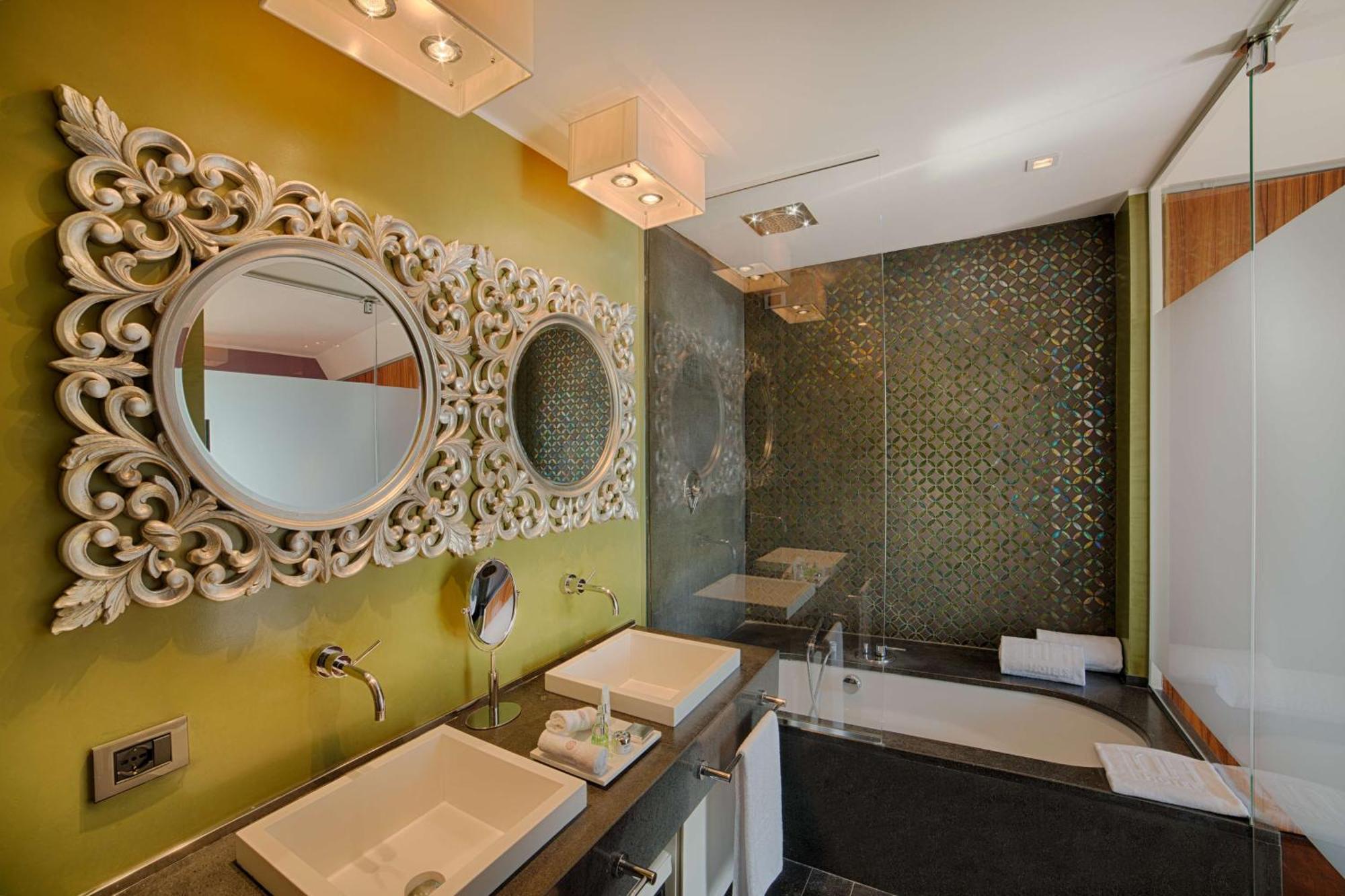 Nh Collection Hotel
